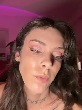 GennaJames live