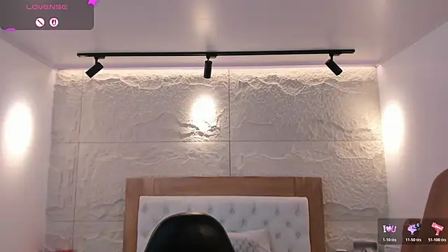 MILLYEVANS1 live