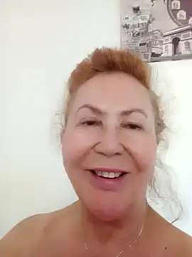 Hottie-Mom live