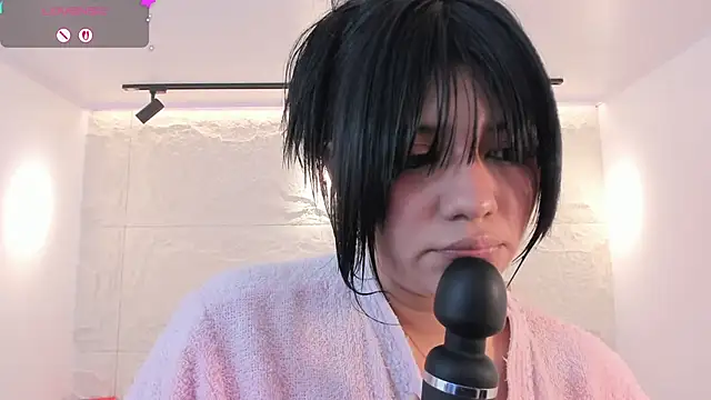 MILLYEVANS1 live