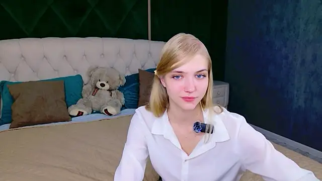 4example_Chloe live