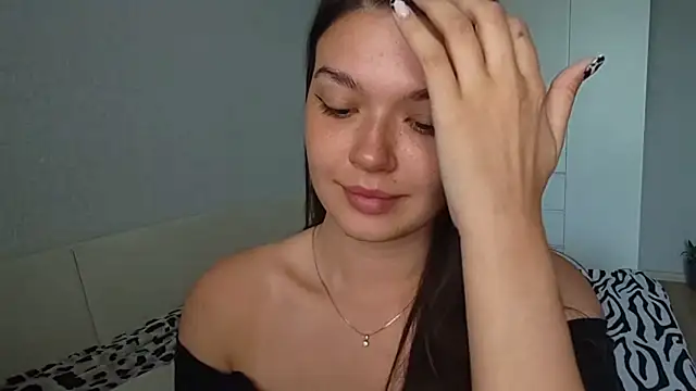 Vicki_queen live