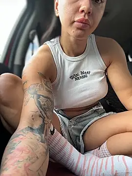 JulliaVegas live