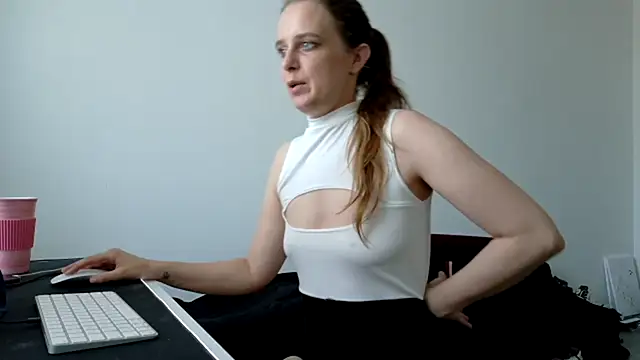Chantalee live