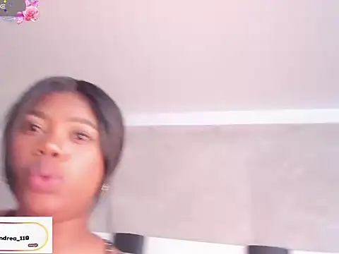juliana_smithh live