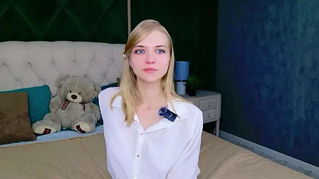 4example_Chloe live