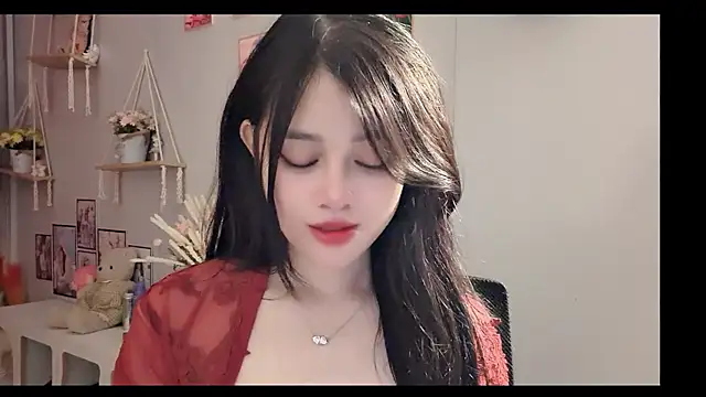 Bee-Cherry live