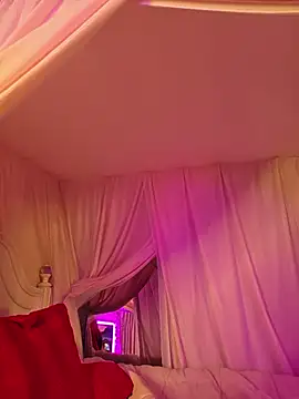 AuroraSaintclair live