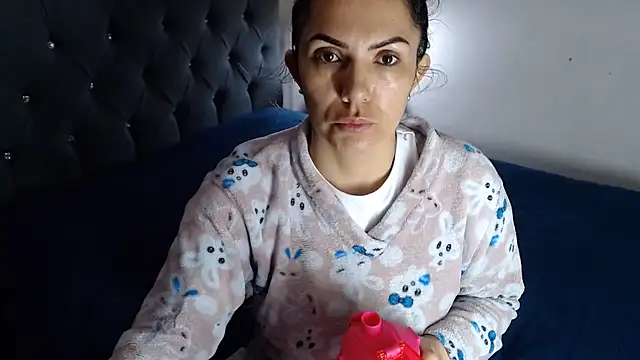 Chantal_hott live