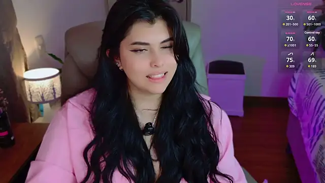 Nannicutee live