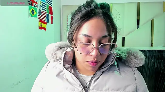 IsabellRodriguez18 live