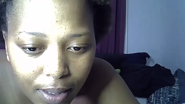 CurvySnowflakes live