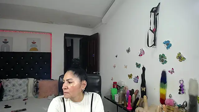 mature_bigboobs10 live