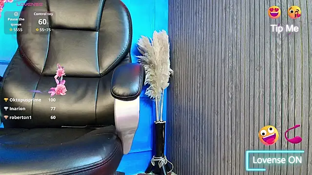 Nikki_Vesper live