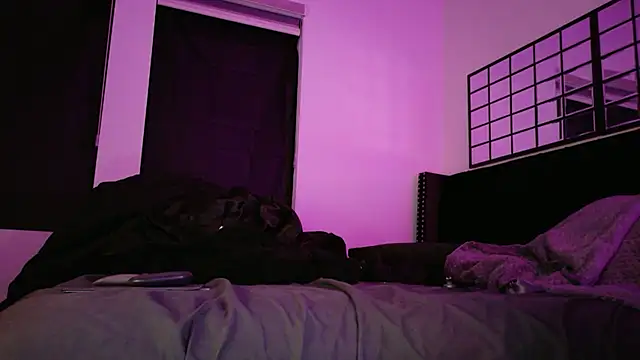 Midnightrose11 live