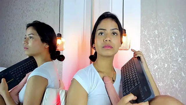 Gaby_Moonn live