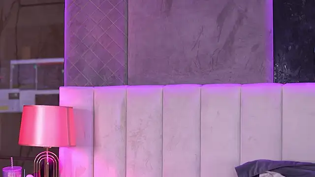 SelenaFrost live