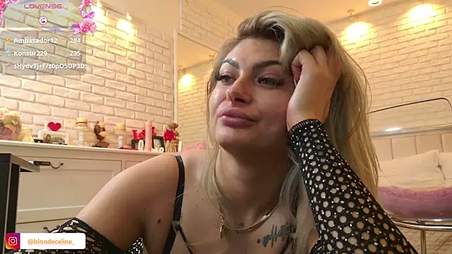 Blonde_Celine live