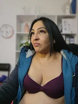 Gina_Myers live
