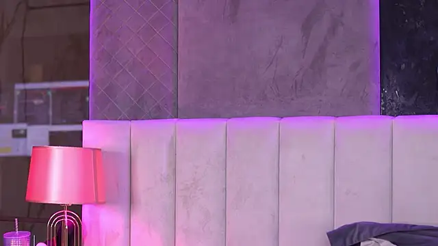 SelenaFrost live