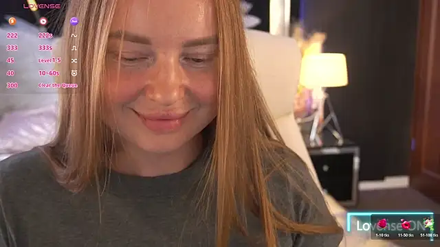 MiaRedFox live