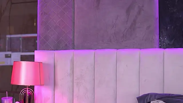 SelenaFrost live