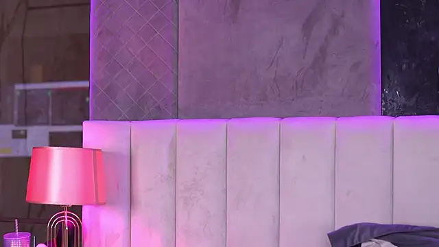 SelenaFrost live