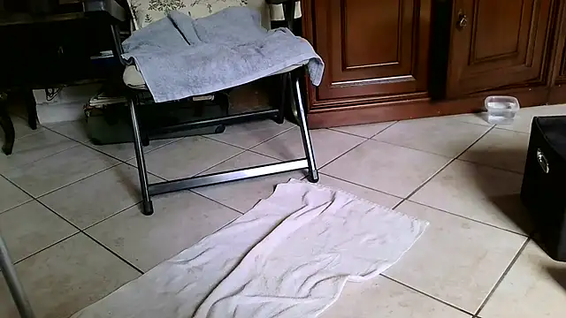 Emily_Posh live