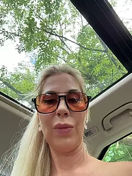 LisaMurr live