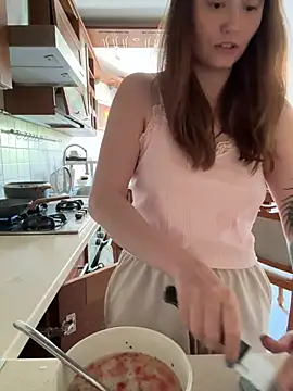 Sabrina_shells live