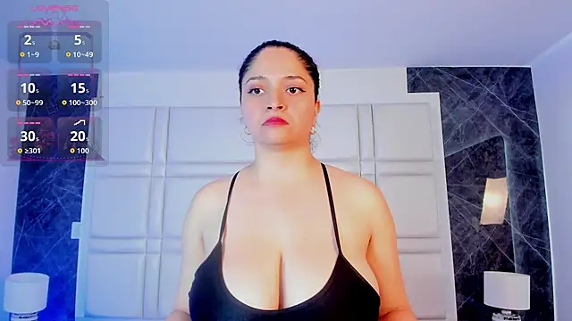TiffanyHoustton live