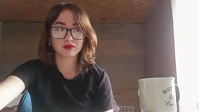 OliviaMoment live