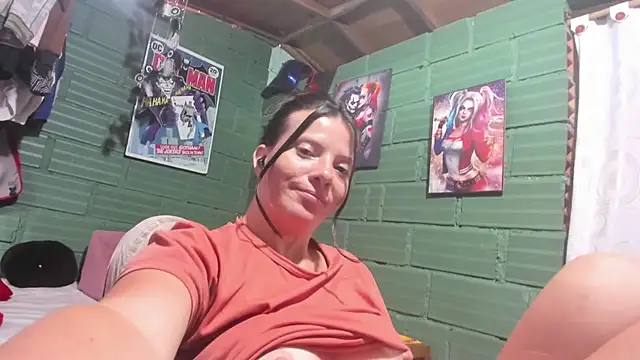 DanaaRey live