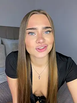 MonicaWestt live