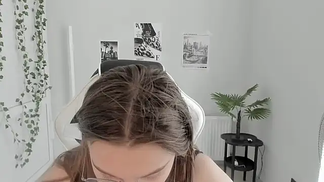 Mia_kristal live