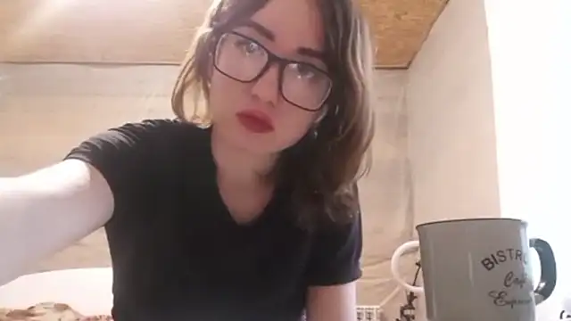 OliviaMoment live