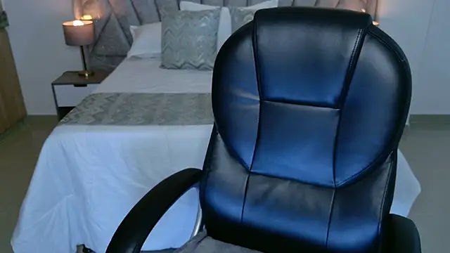 Layla_Breezee live