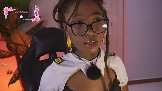 EmmaSanzz_ live