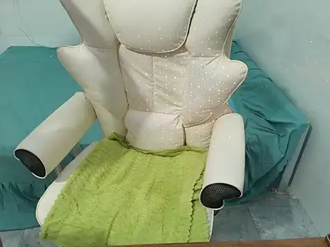 Bella_babyhot live