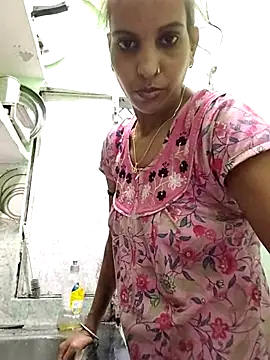 Sexy-Kajal2 live