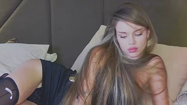 MarilynNova live