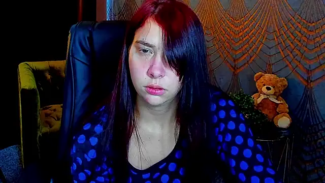 Livia_Shy live