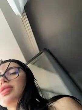 MyaSplash live