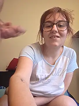 Ashloves_ live