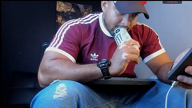 Big_furry_bear13 live