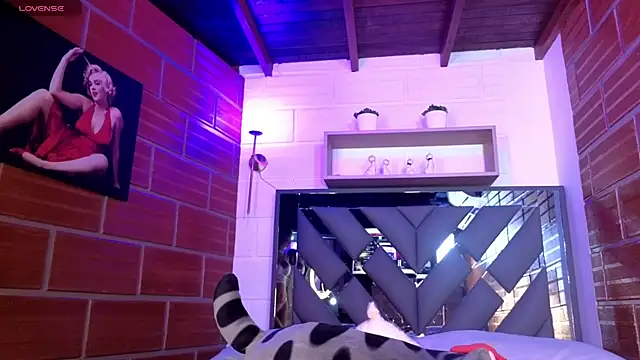 zinnia_mosley live