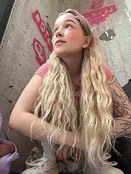 Mimi_Land live