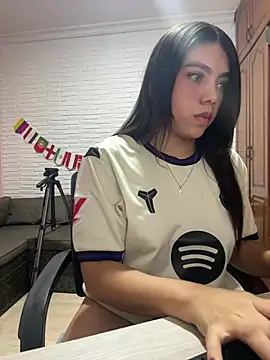 Luna_rousse26 live