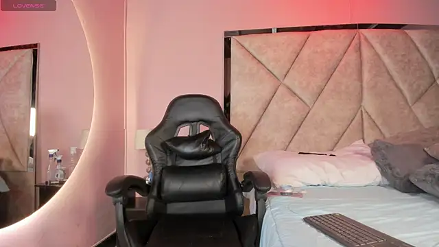 Mara_Torres1 live