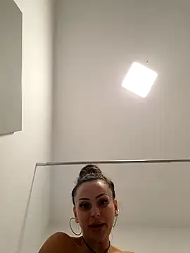 Caramellaa live